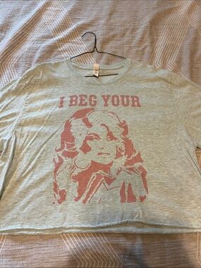 Fruit of the Loom Women's Short Sleeve Tee in Light Gray with Pink Graphic